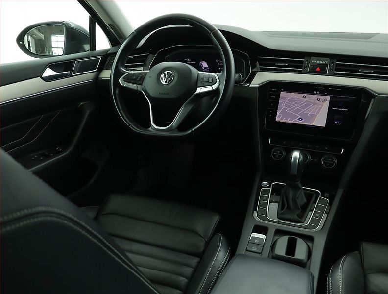 Volkswagen Passat (2020) Elegance 2.0 TDI, Automat - fotka 7 z 17