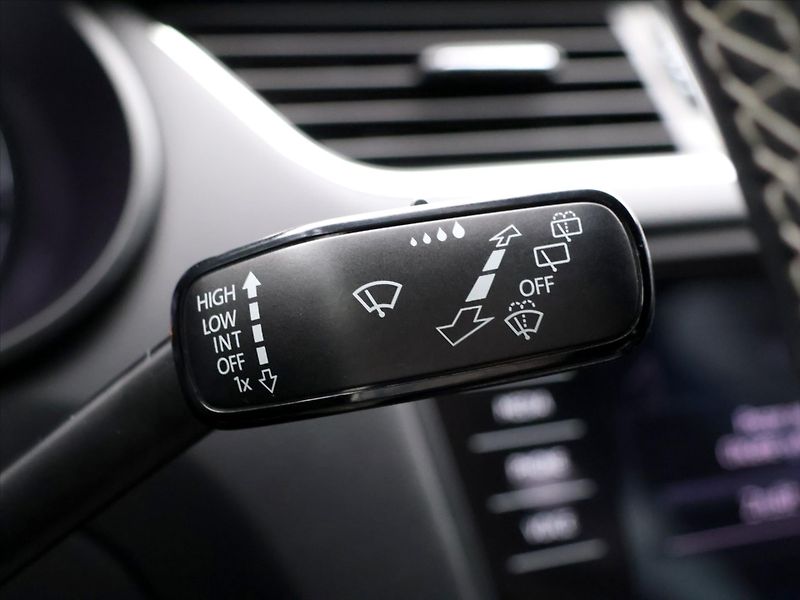 Škoda Octavia 2.0 TDI RS Challenge Matrix - fotka 21 z 39