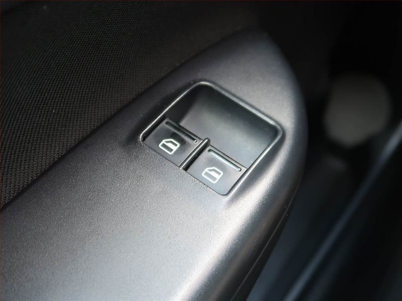 Škoda Octavia (2012) Ambition 1.6 TDI, Serv.kniha - fotka 15 z 15