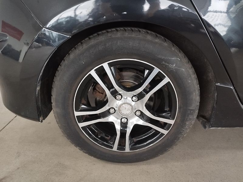 Hyundai i30 (2011) 1,6I,93KW,AUTOMAT,ALU,naj.63t - fotka 9 z 27