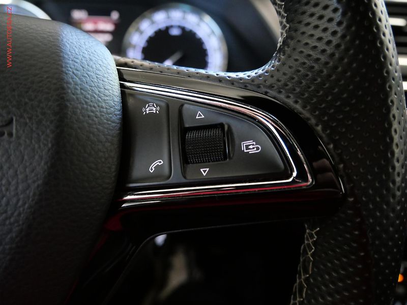 Škoda Superb (2018) 2.0TDi 4x4, SportLine, DSG - fotka 16 z 20