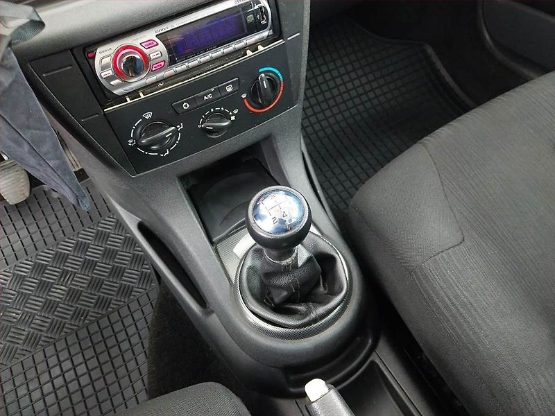 Citroën C4 (2008) 1.6 16V, ČR,1.maj, po STK - fotka 13 z 15