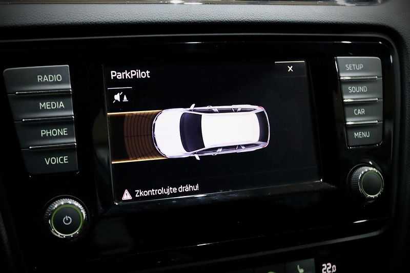 Škoda Octavia 3 Combi 1.4 TSI 110 kW - fotka 29 z 32