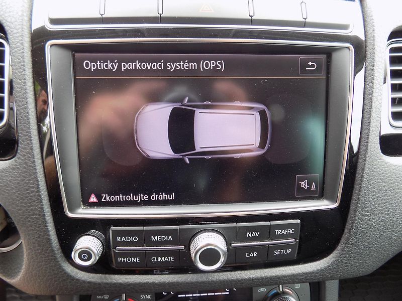 Volkswagen Touareg 3,0TDI 193 KW 4X4 DSG - fotka 35 z 51