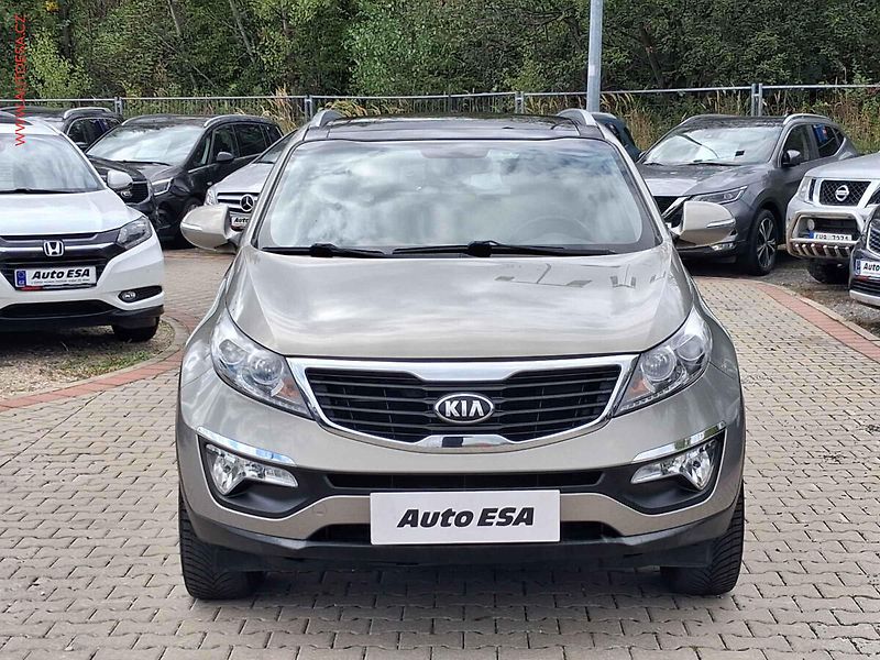 Kia Sportage (2013) 1.6 GDi, Active, navi - fotka 2 z 17