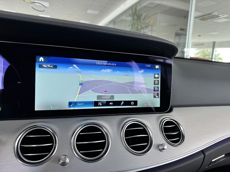 Mercedes-Benz Třídy E 300e 235kW*Webasto*Tažné*DPH - fotka 21 z 41