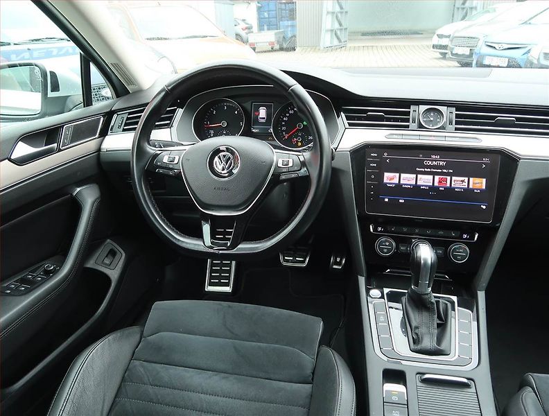 Volkswagen Passat (2018) Highline 2.0 TDI, Automat - fotka 7 z 17