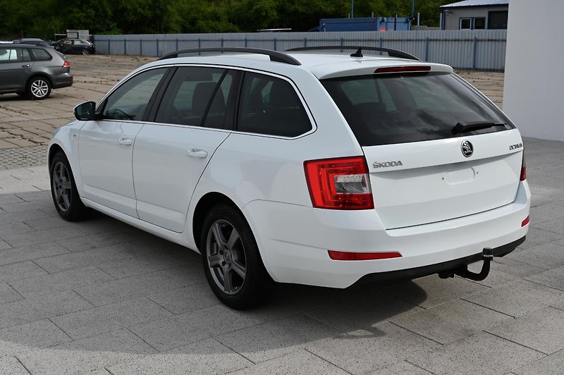 Škoda Octavia 1.6TDI 77KW Edition 4/2015 - fotka 7 z 39