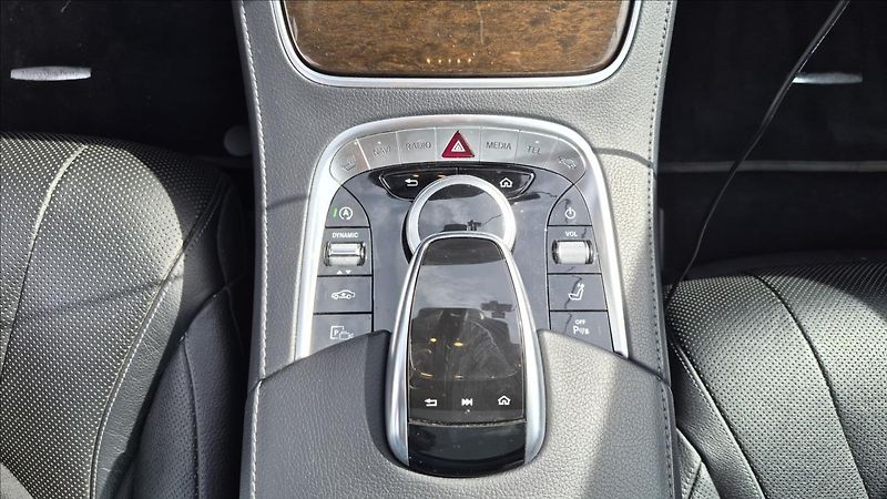 Mercedes-Benz Třídy S 2,9 400d 250 kW ČR Long - fotka 17 z 25