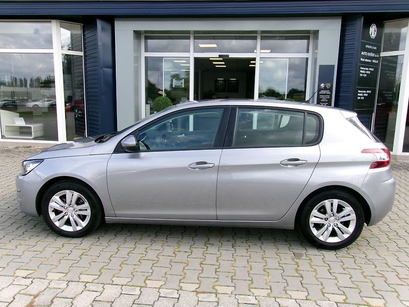 Peugeot 308 - fotka 6 z 16