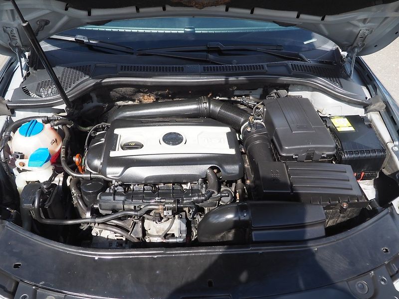 Škoda Superb (2011) 1.8 TSI, 118 kW - fotka 34 z 35