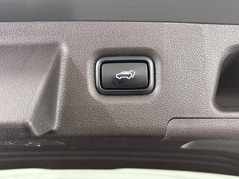 Hyundai Santa Fe Premium Luxury 4x4 AT - fotka 30 z 33