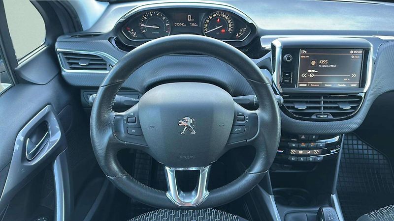 Peugeot 2008 Active 1,2 PureTech 61kW MT5/7 - fotka 8 z 23
