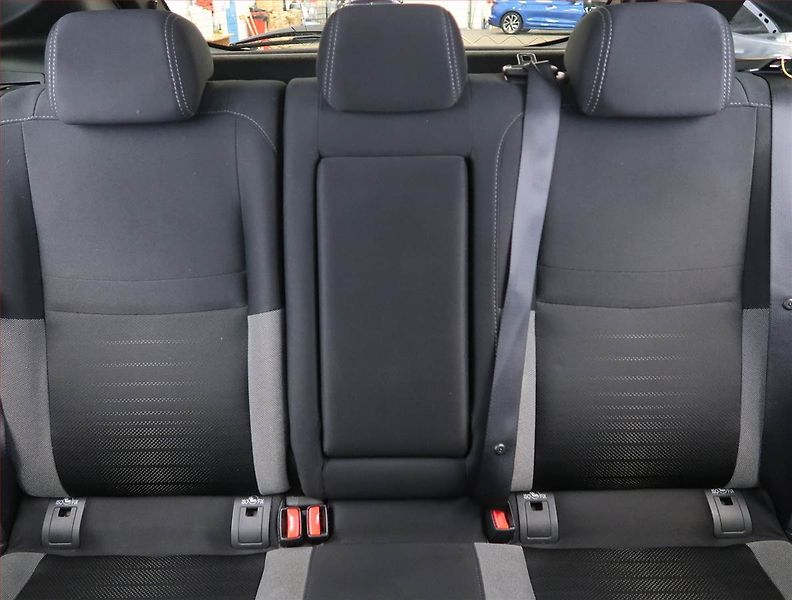 Nissan Qashqai (2017) 1.6 DIG-T, Serv.kniha, Navi - fotka 10 z 22