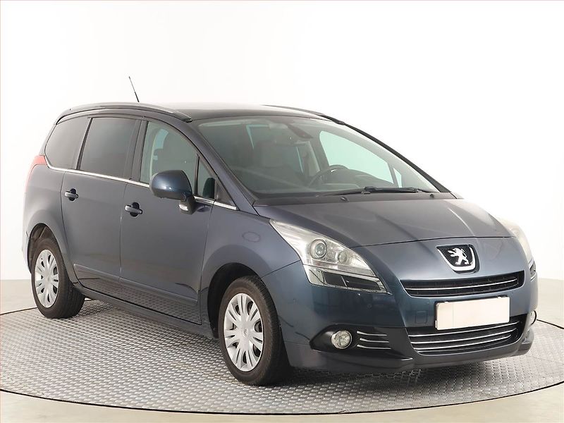 Peugeot 5008 (2013) 1.6 THP, Navi, Xenony - fotografie inzerátu