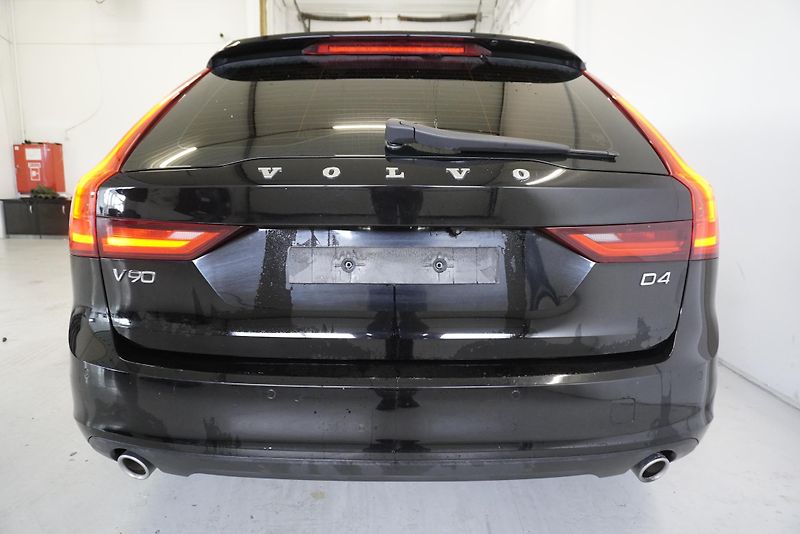 Volvo V90 2.0 D4 MOMENTUM AUTOMAT 8st. - fotka 9 z 31