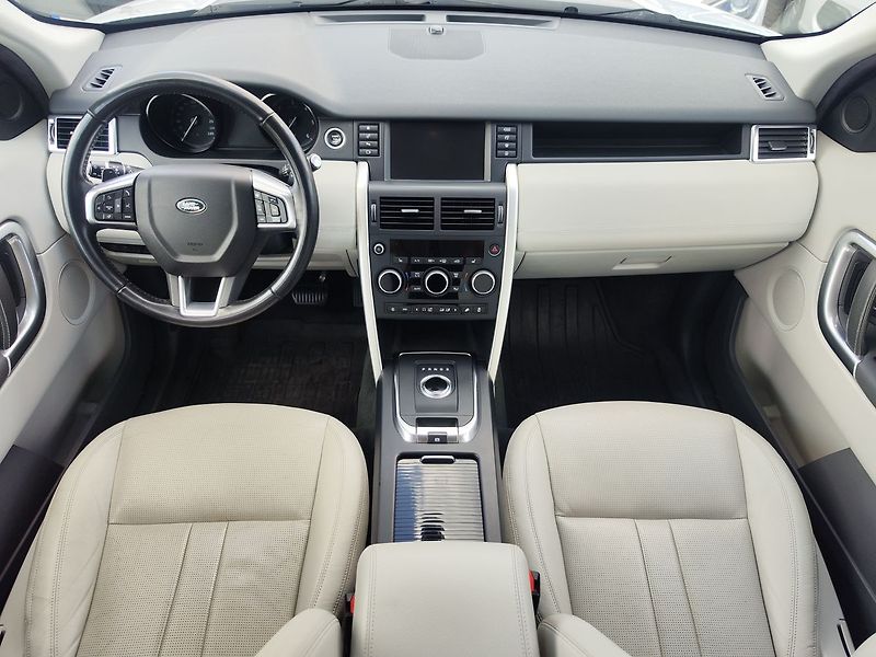 Land Rover Discovery Sport 2.0 TD4 HSE/132kW Servisováno - fotka 13 z 33