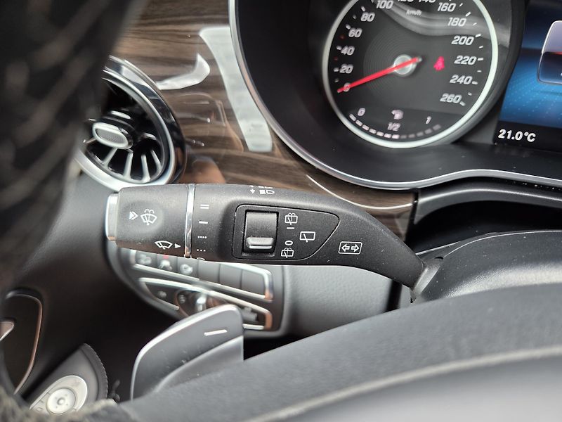 Mercedes-Benz Třídy V (2023) 300d 4M AVG AMG TOPvýbava 1m - fotka 19 z 49
