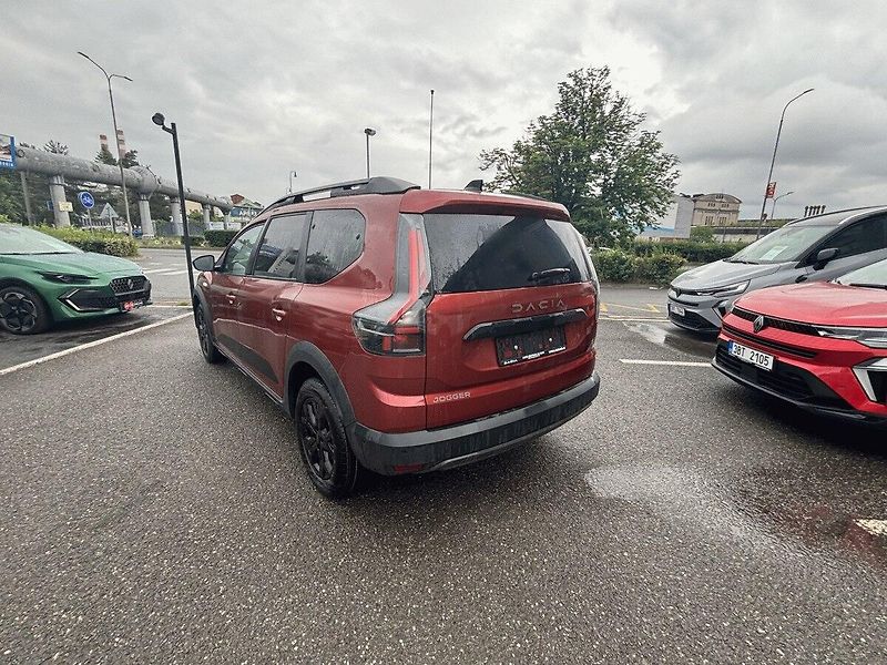 Dacia Jogger (2026) Extreme TCe 110 7 míst - fotka 3 z 11