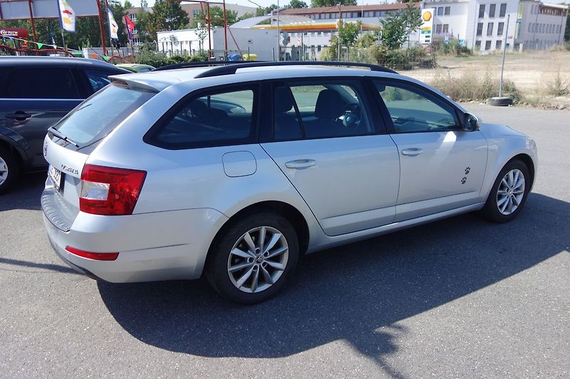 Škoda Octavia 2.0 TDI 110kW DSG - fotka 6 z 24
