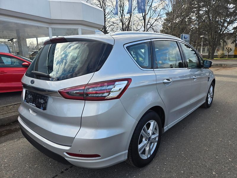 Ford S-MAX (2021) Titanium 2,0 nafta 110kw/150PS - fotka 8 z 22