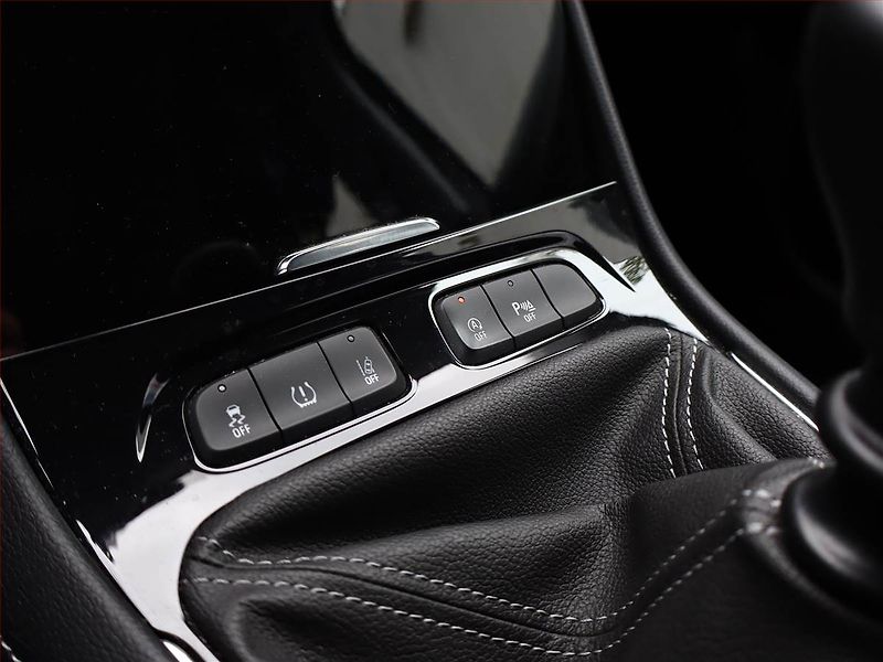 Opel Grandland X (2018) 1.2 Turbo, ČR,1.maj - fotka 17 z 19