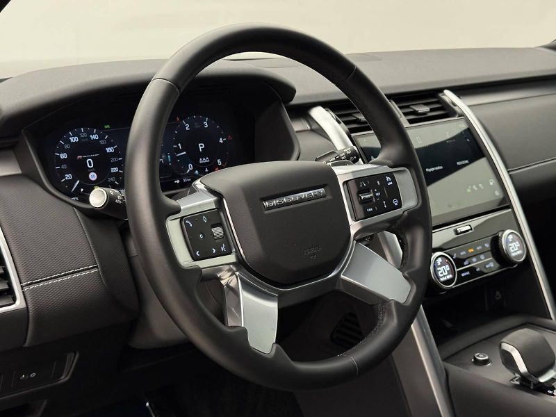 Land Rover Discovery (2023) 3.0 Dynamic SE, tažné, odpočet - fotka 22 z 48