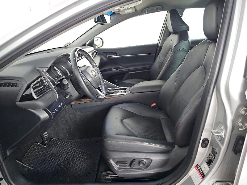 Toyota Camry (2019) 2.5HEV EXECUTIVE - fotka 6 z 29
