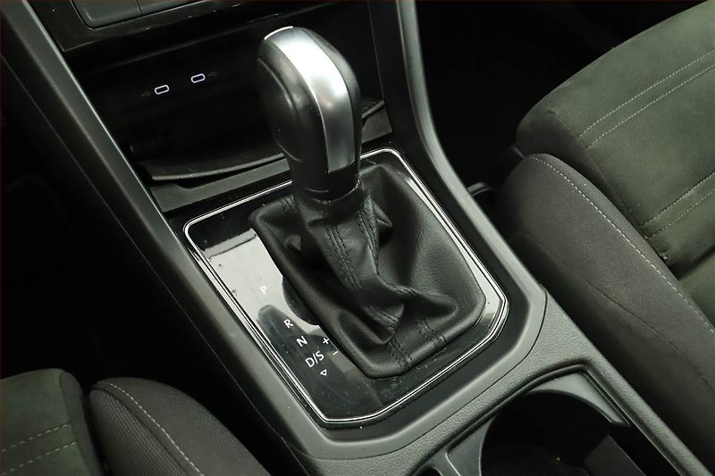 Volkswagen Touran (2020) Highline 2.0 TDI - fotka 10 z 21