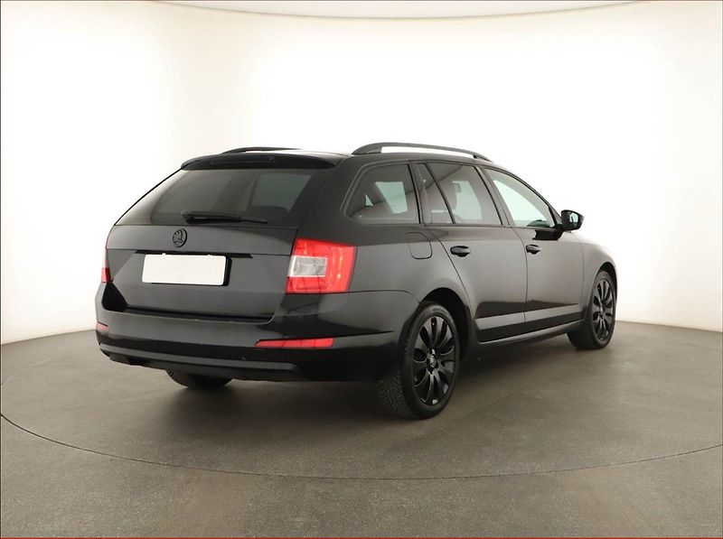 Škoda Octavia (2013) 1.6 TDI, Tempomat - fotka 5 z 12