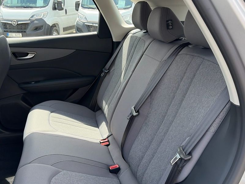 MG MGS5 EV (2026) S5 EV Emotion 49kWh - fotka 9 z 21