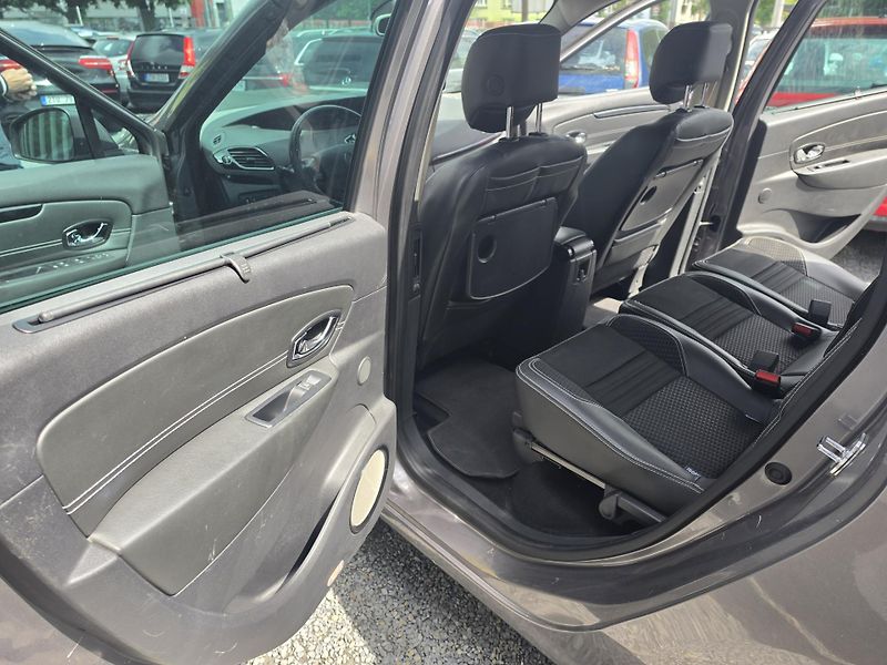 Renault Grand Scénic 1.6 DCI 7 Míst Bose Kamera  - fotka 11 z 22