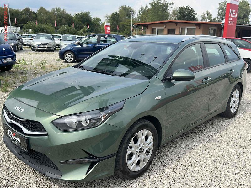 Kia Ceed (2023) 1.5i, 1.maj,ČR, AC, tempo - fotka 3 z 20