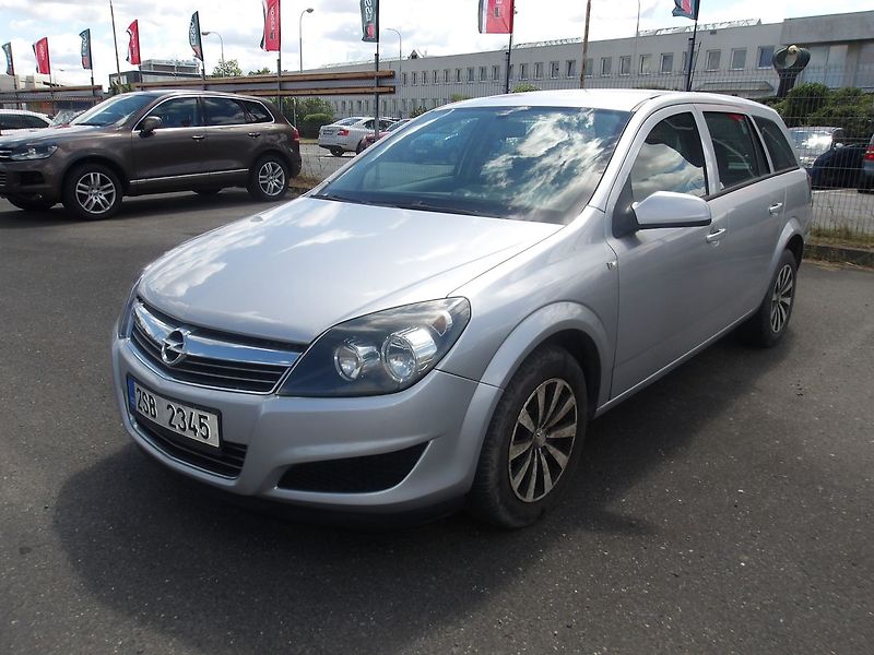 Opel Astra 1,6 16V STK 07/2028! - fotka 1 z 26