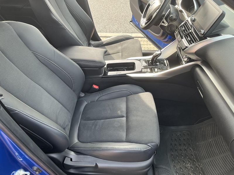 Mitsubishi Eclipse Cross 2.4 PHEV 4x4 - fotka 15 z 32