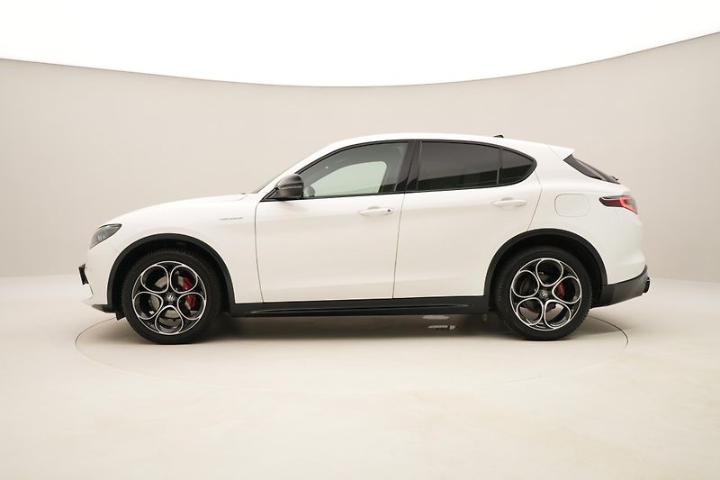 Alfa Romeo Stelvio VELOCE 2.2JTDm Q4 AUT - fotka 9 z 56