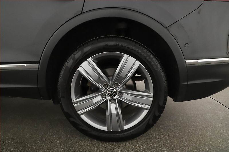 Volkswagen Tiguan Allspace (2023) Elegance 2.0 TSI - fotka 12 z 16