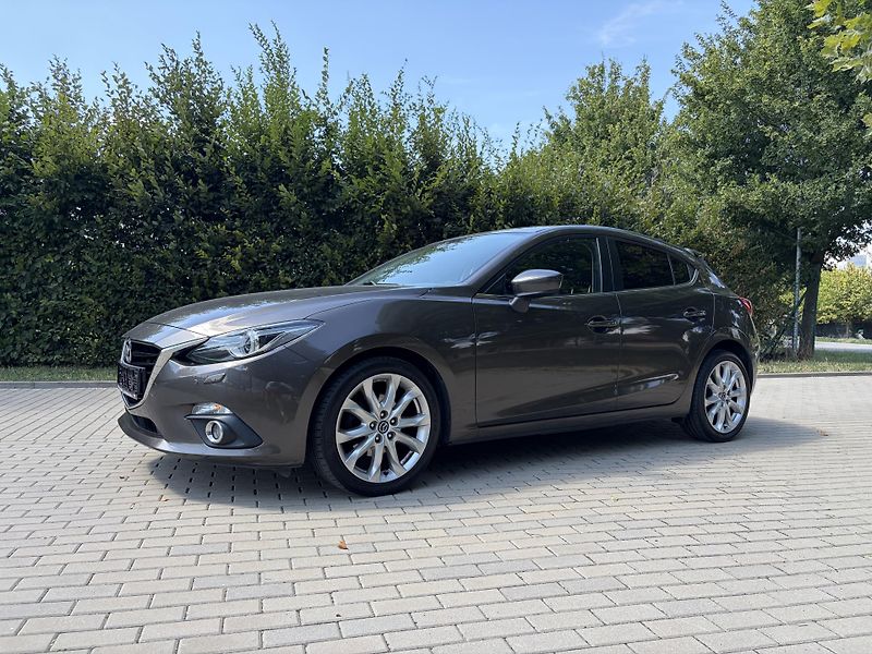Mazda 3 2.0 Sports-Line - fotka 4 z 31