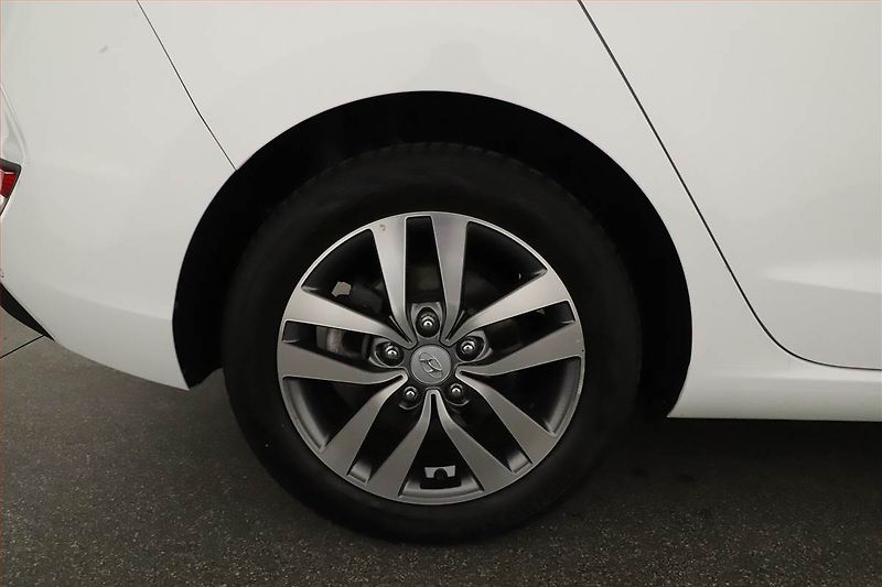 Hyundai i30 (2019) Komfort 1.4 T-GDI, Tempomat - fotka 14 z 14