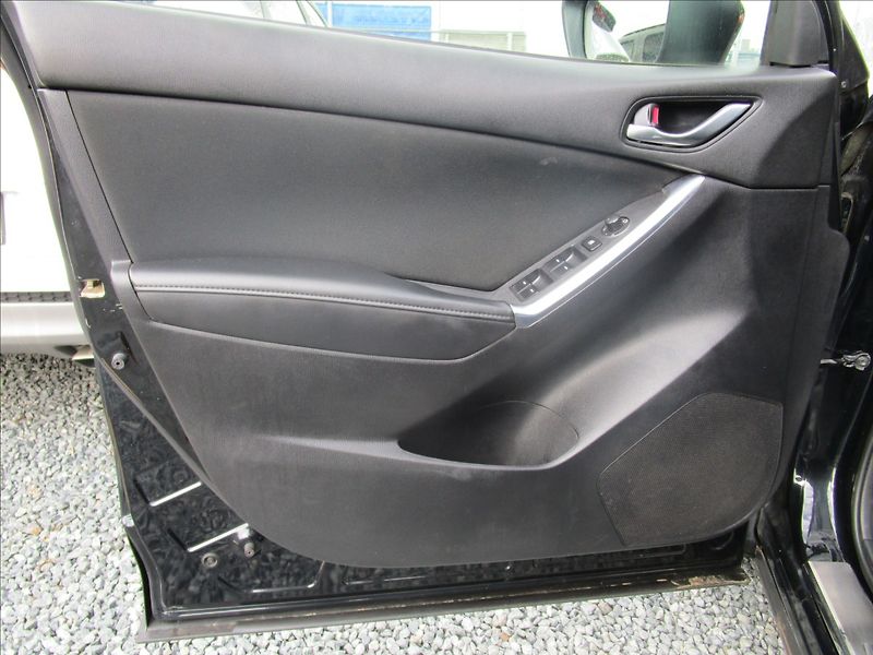 Mazda CX-5 2.2 Skyactiv-D, aut. klima - fotka 14 z 38