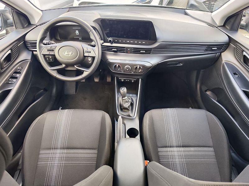 Hyundai i20 1.2i/57kW Wave - fotka 11 z 29