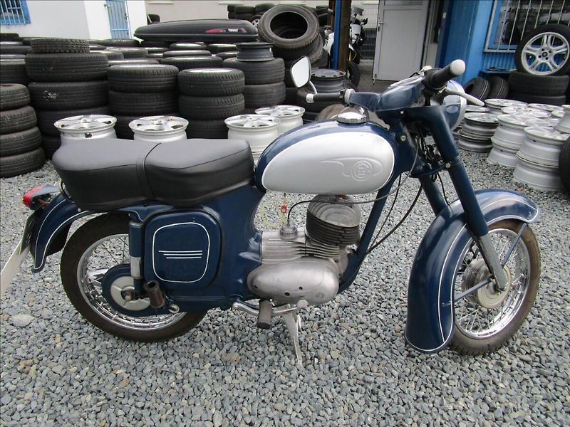 Jawa ČZ 175, 450 de Luxe - fotka 6 z 15
