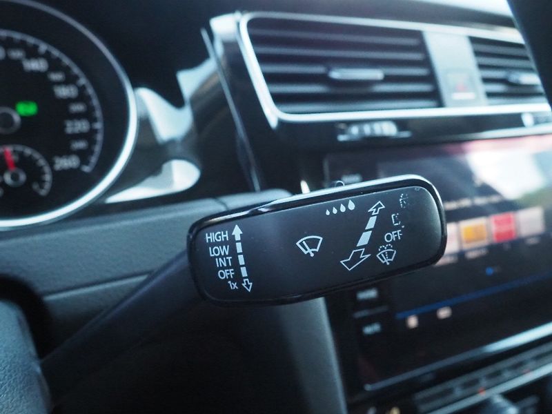 Volkswagen Golf Variant (2017) 1.4 TGI 81 kW, CNG - fotka 26 z 36