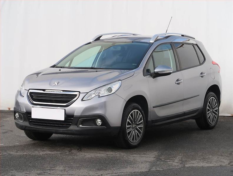 Peugeot 2008 (2016) 1.2 PureTech, Serv.kniha - fotka 2 z 20