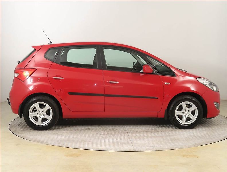 Hyundai ix20 (2014) 1.4 CVVT - fotka 6 z 16
