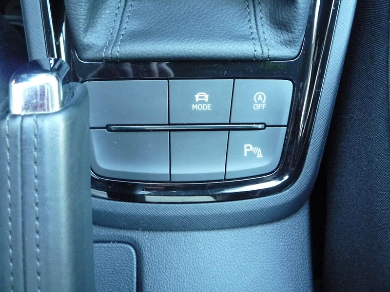 Škoda Scala (2025) 1,0TSi 85kW Top Selection - fotka 10 z 24