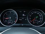 Volkswagen Golf (2017) Highline 2.0 TDI, Automat - náhled 11