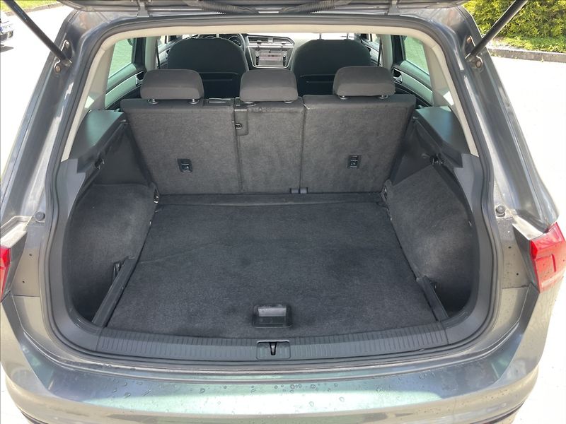 Volkswagen Tiguan 2,0 TDi 110kw DSG 4-matic bez - fotka 9 z 36