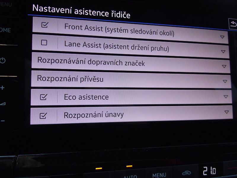 Volkswagen Touareg 3,0TDI VZDUCH KŮŽE HUD TAŽNÉ - fotka 27 z 40