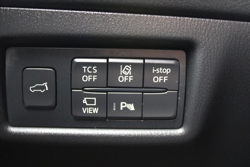 Mazda CX-5 2,5 i  1MAJ,A/T,4x4,REVOLUTION - fotka 25 z 47